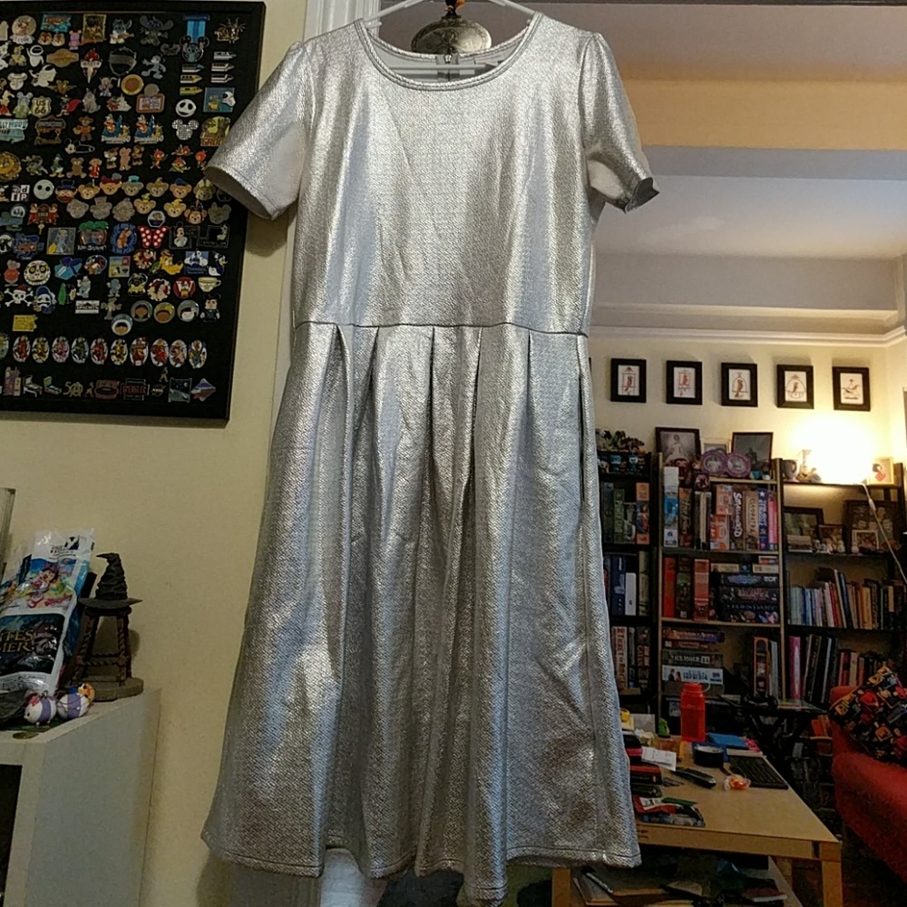 LuLaRoe Elegant Silver Amelia Size XL AS IS